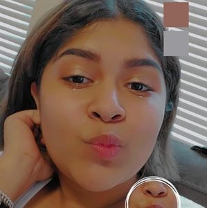 Meet your Posher, Iris